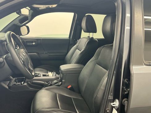 Used 2023 Toyota Tacoma TRD Sport w/ TRD Premium Sport Package image 8