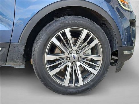 Used 2018 Ford Explorer Platinum AWD/4WD image 27