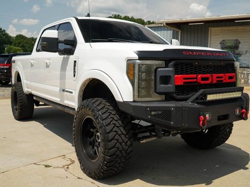 Used 2019 Ford F250 Lariat w/ Lariat Value Package AWD/4WD image 36