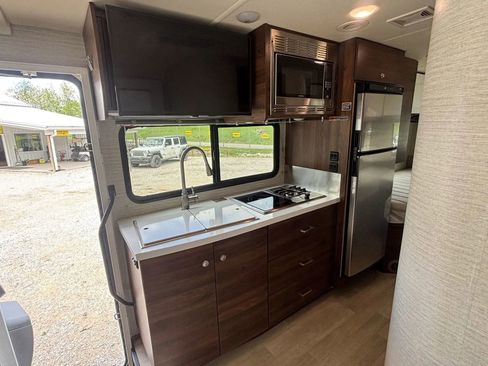 Used 2019 Mercedes-Benz Sprinter 170 image 19