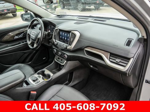 Used 2022 GMC Terrain Denali w/ Denali Premium Package AWD/4WD image 16