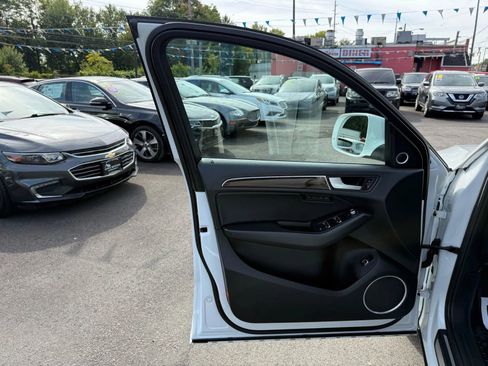 Used 2013 Audi Q5 3.0T Premium Plus w/ Audi MMI Navigation Plus Pkg image 17