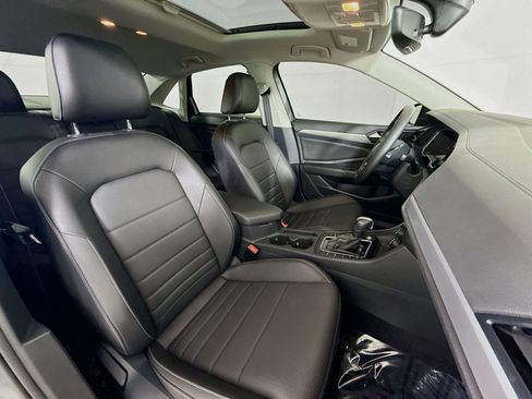 Certified 2021 Volkswagen Jetta SE w/ SE Cold Weather Package FWD image 26