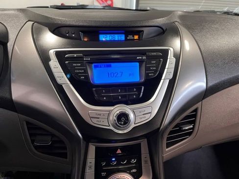 Used 2012 Hyundai Elantra GLS FWD image 27