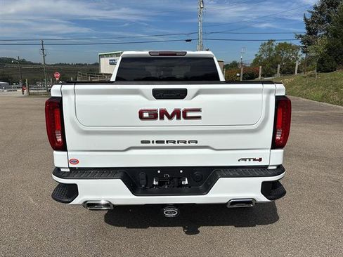 Used 2022 GMC Sierra 1500 AT4 image 3