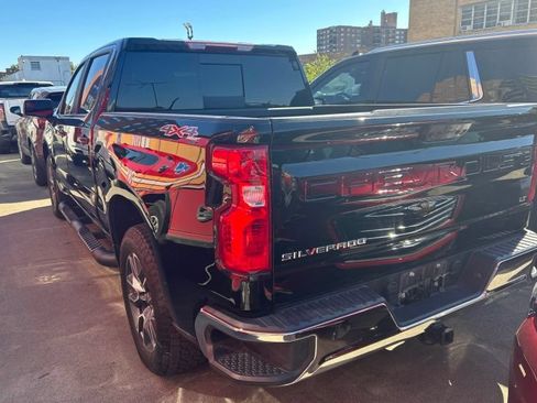 Used 2023 Chevrolet Silverado 1500 LT w/ Leather Package AWD/4WD image 5