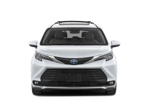 Used 2026 Toyota Sienna XLE AWD/4WD image 4