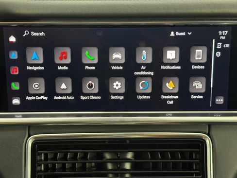 Used 2022 Porsche Panamera Turbo S w/ Premium Package image 25