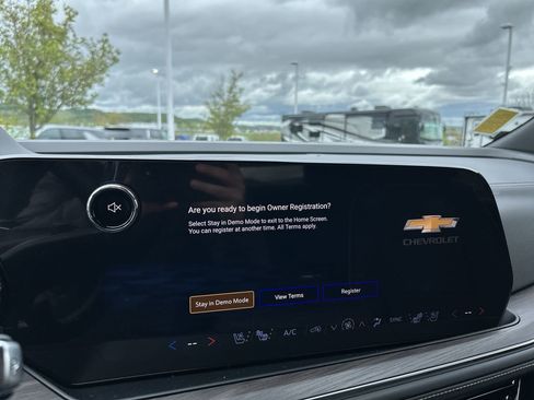 New 2026 Chevrolet Suburban Premier AWD/4WD image 28