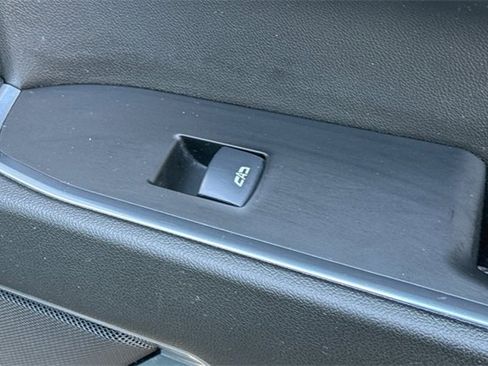 Used 2025 GMC Sierra 1500 SLT image 22