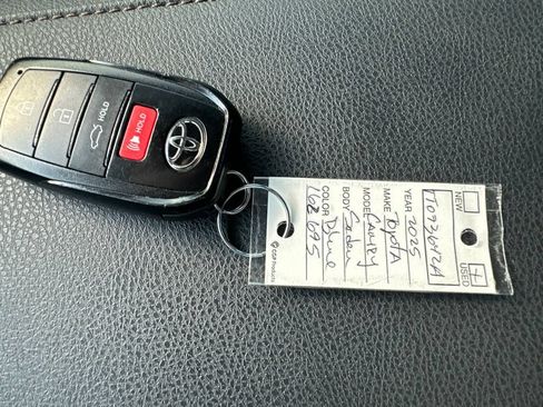 Used 2025 Toyota Camry XLE FWD image 16
