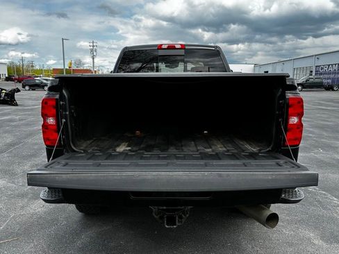 Used 2018 Chevrolet Silverado 2500 High Country AWD/4WD image 6