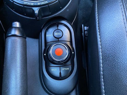 Used 2015 MINI Cooper S image 33