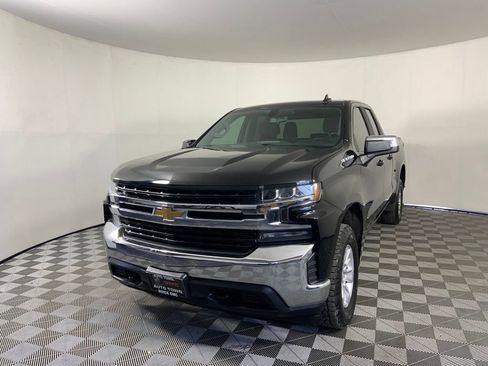 Used 2020 Chevrolet Silverado 1500 LT w/ Trailering Package AWD/4WD image 5