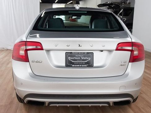 Used 2016 Volvo S60 T5 Cross Country Platinum AWD/4WD image 4