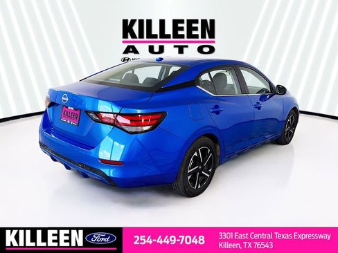 Used 2025 Nissan Sentra SV FWD image 8