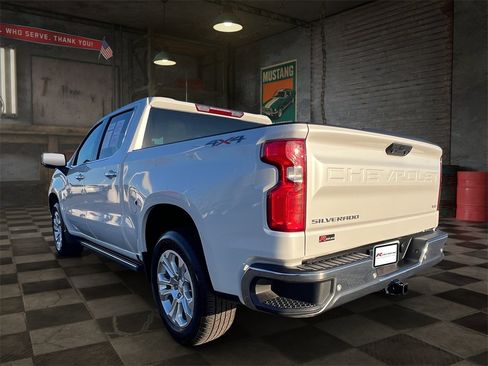 Used 2022 Chevrolet Silverado 1500 LTZ image 5