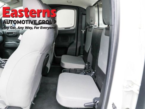 Used 2022 Toyota Tacoma SR w/ SR Convenience Package image 21