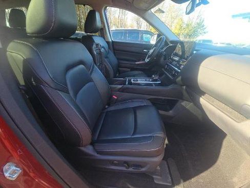 Certified 2023 Nissan Pathfinder SL image 7