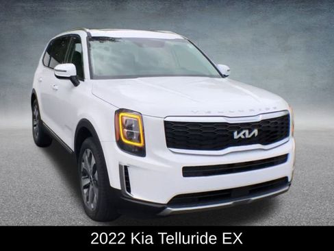 Used 2022 Kia Telluride EX w/ EX Premium Package image 3