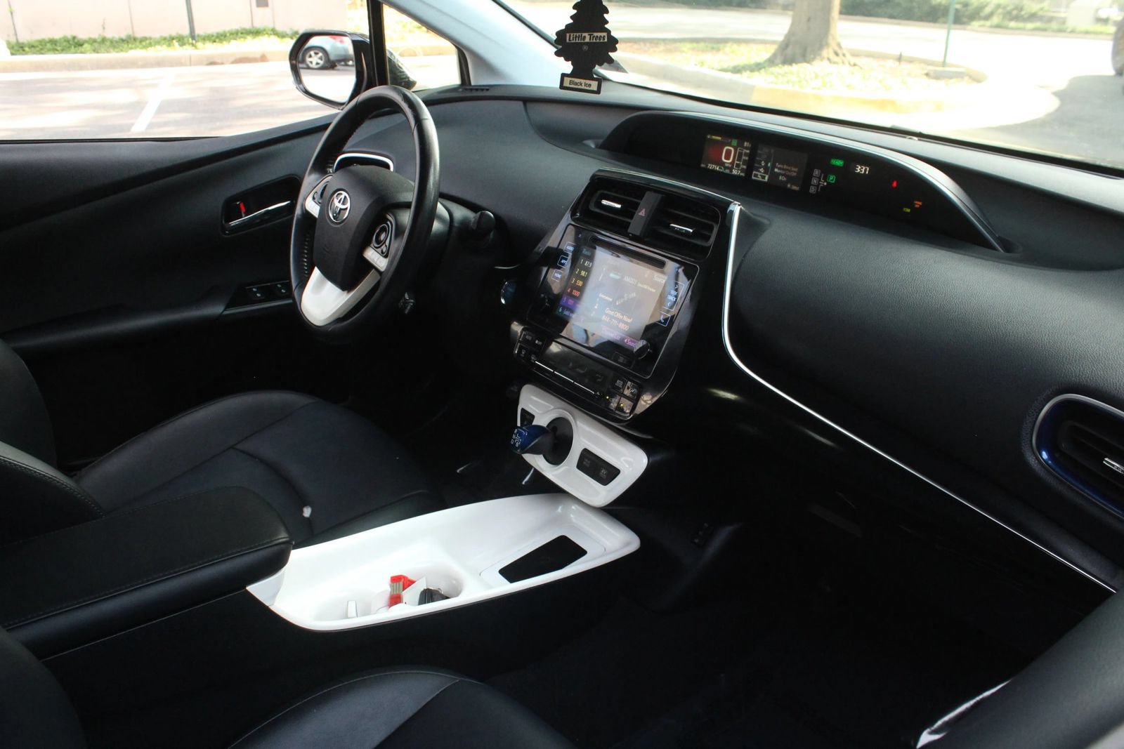 Used 2016 Toyota Prius Four Touring FWD image 23