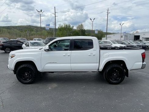 Used 2021 Toyota Tacoma SR5 image 2