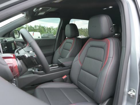 New 2026 Chevrolet Equinox RS w/ Convenience Package III FWD image 9