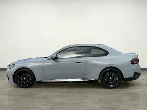 Used 2024 BMW 230i Coupe w/ M Sport Package image 3