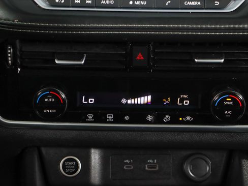 Used 2023 Nissan Rogue SV FWD image 20
