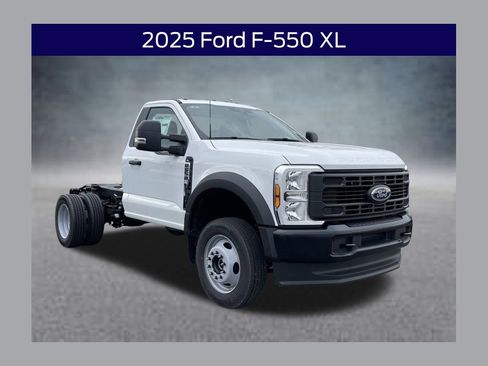 New 2025 Ford F550 4x4 Regular Cab Super Duty image 1