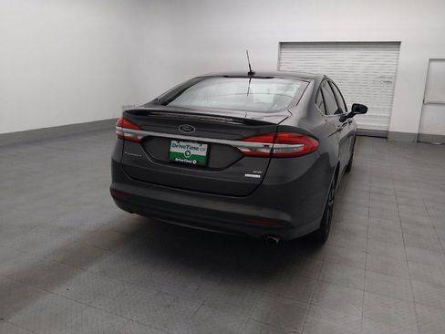 Used 2017 Ford Fusion SE w/ Equipment Group 201A FWD image 7