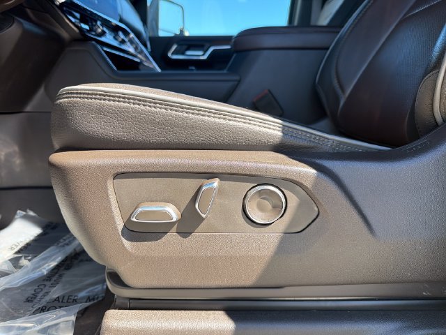 Used 2024 GMC Sierra 2500 Denali AWD/4WD image 15