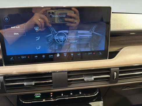 Used 2024 Lincoln Corsair Reserve FWD image 18