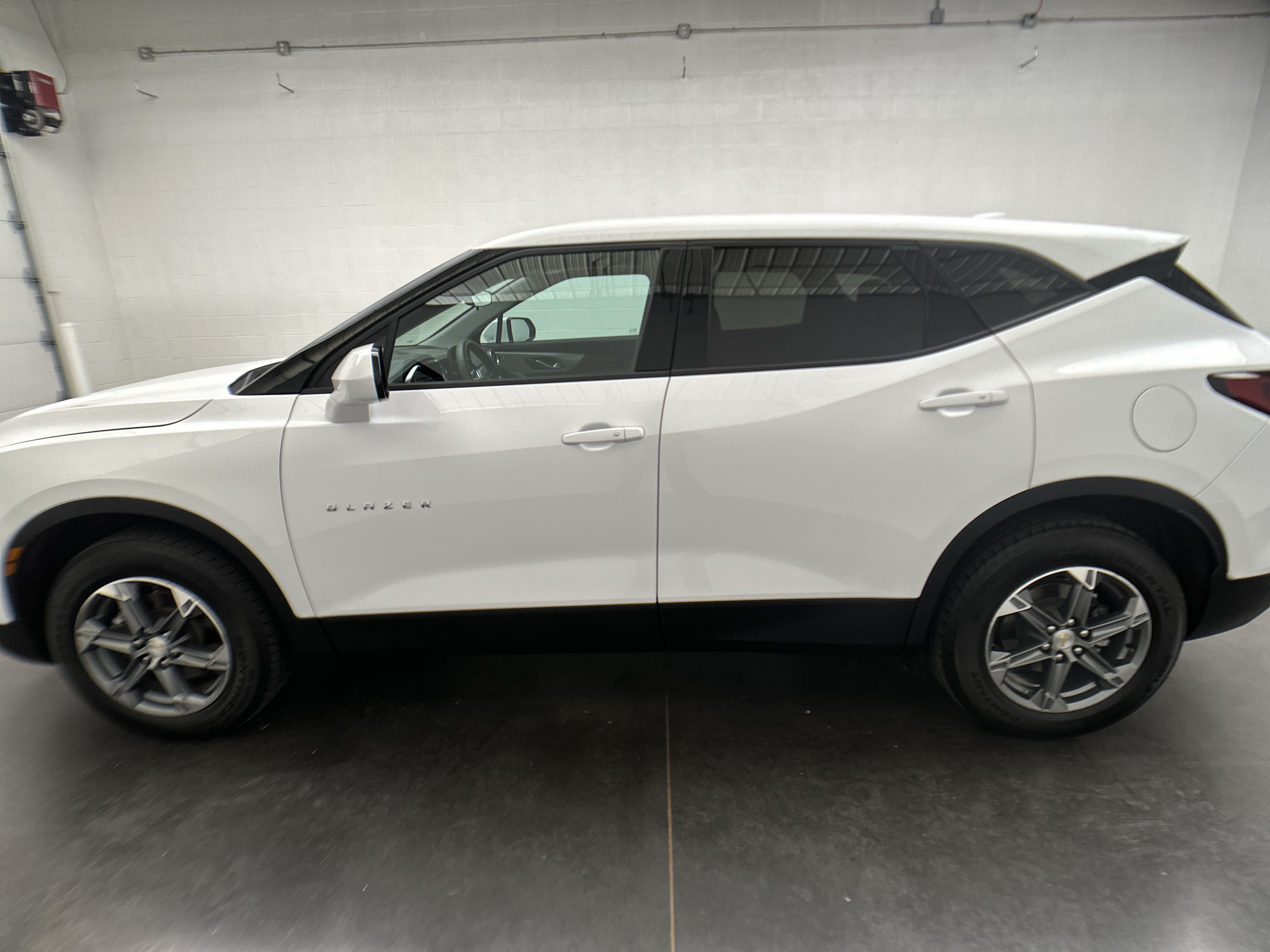 Used 2025 Chevrolet Blazer LT AWD/4WD image 5