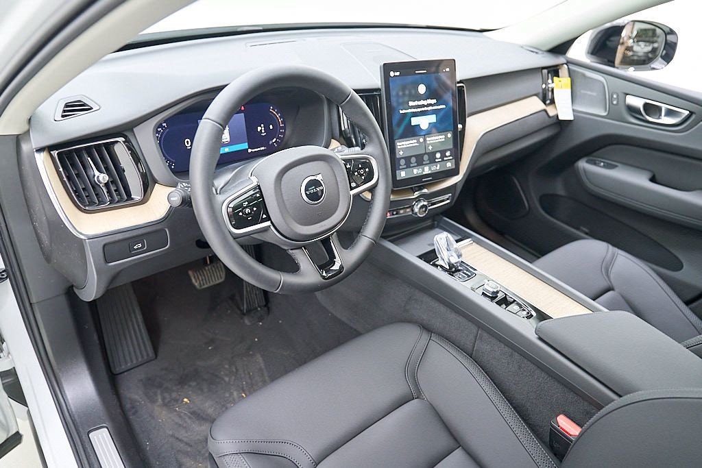 New 2026 Volvo XC60 B5 Plus w/ Climate Package AWD/4WD image 12