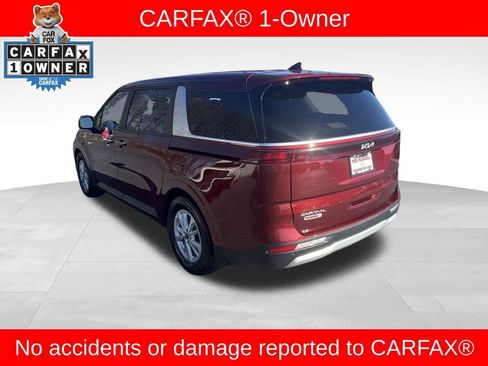 Used 2023 Kia Carnival LX image 3