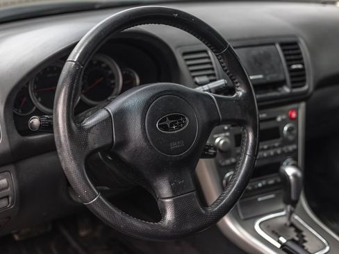Used 2005 Subaru Outback 2.5i Limited AWD/4WD image 6