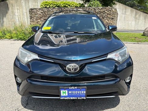 Used 2018 Toyota RAV4 XLE FWD image 9