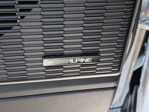 Used 2022 Jeep Grand Cherokee L Limited RWD image 15