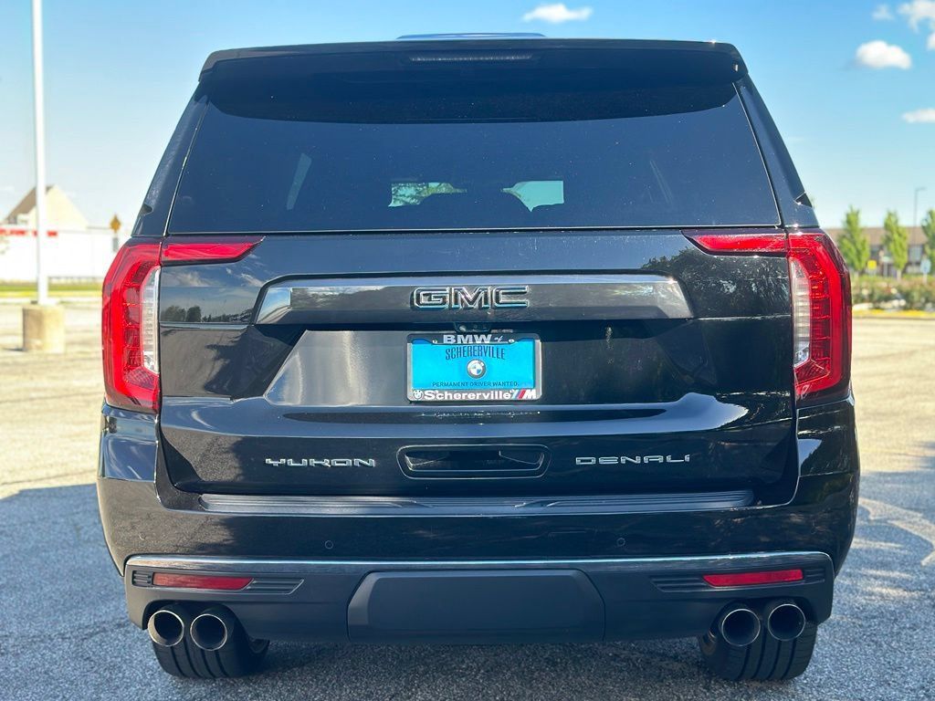 Used 2023 GMC Yukon XL Denali Ultimate AWD/4WD image 6