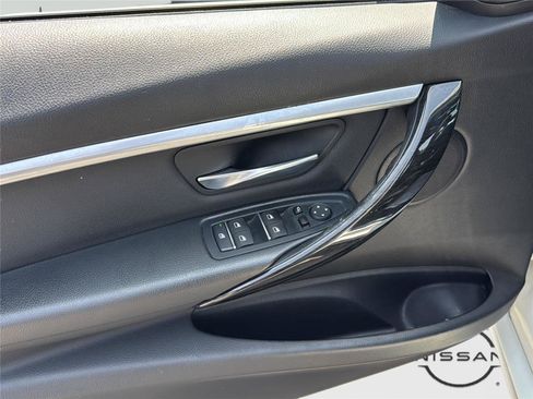 Used 2018 BMW 328d Sedan RWD image 12