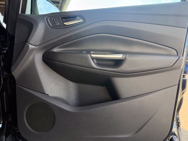 Used 2017 Ford Escape SE AWD/4WD image 16