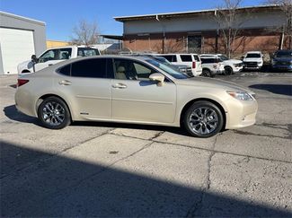 Used 2015 Lexus ES 300h video 2