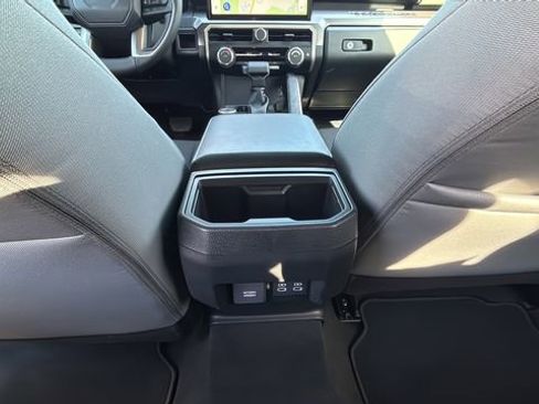 Used 2025 Toyota Tacoma TRD Off-Road AWD/4WD image 20
