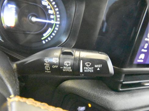 Used 2024 Jeep Wrangler Unlimited AWD/4WD image 36