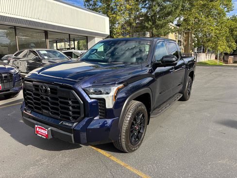 Used 2025 Toyota Tundra Limited w/ TRD Off-Road Package AWD/4WD image 15