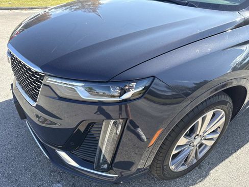 Used 2025 Cadillac XT6 Premium Luxury image 10