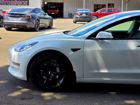 Used 2021 Tesla Model 3 Long Range AWD/4WD image 5
