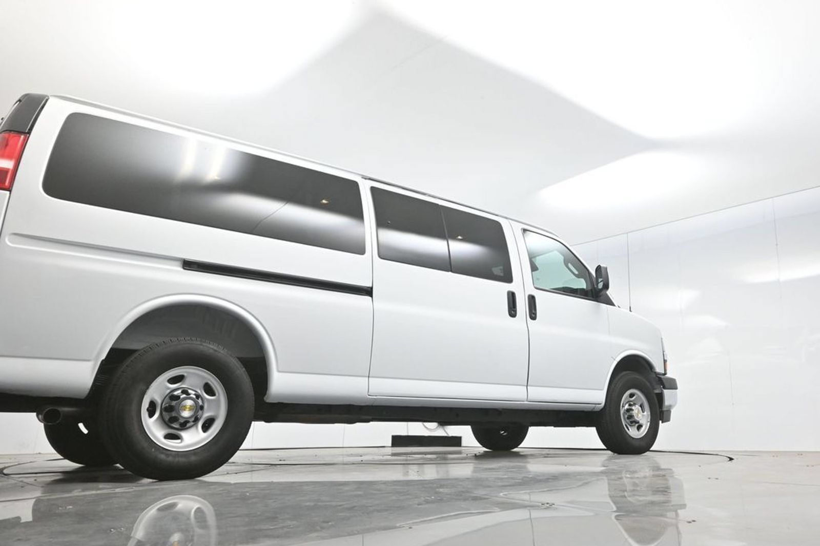 Used 2025 Chevrolet Express 3500 LT w/ LT Preferred Equipment Group RWD image 56