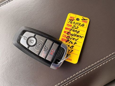 Used 2022 Ford Explorer Platinum w/ Equipment Group 601A image 35